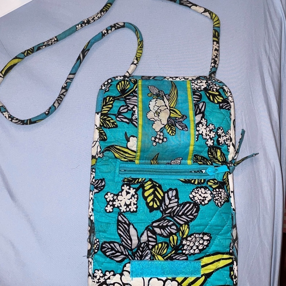 INSPIRED Vera Bradley soft blue floral crossbody
